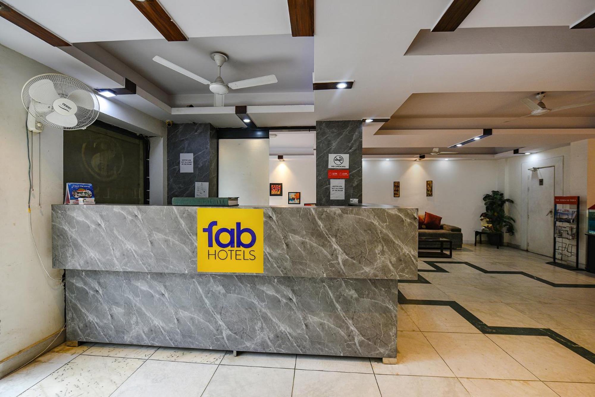 Fabhotel Swiss International Patel Nagar Нью-Дели Экстерьер фото