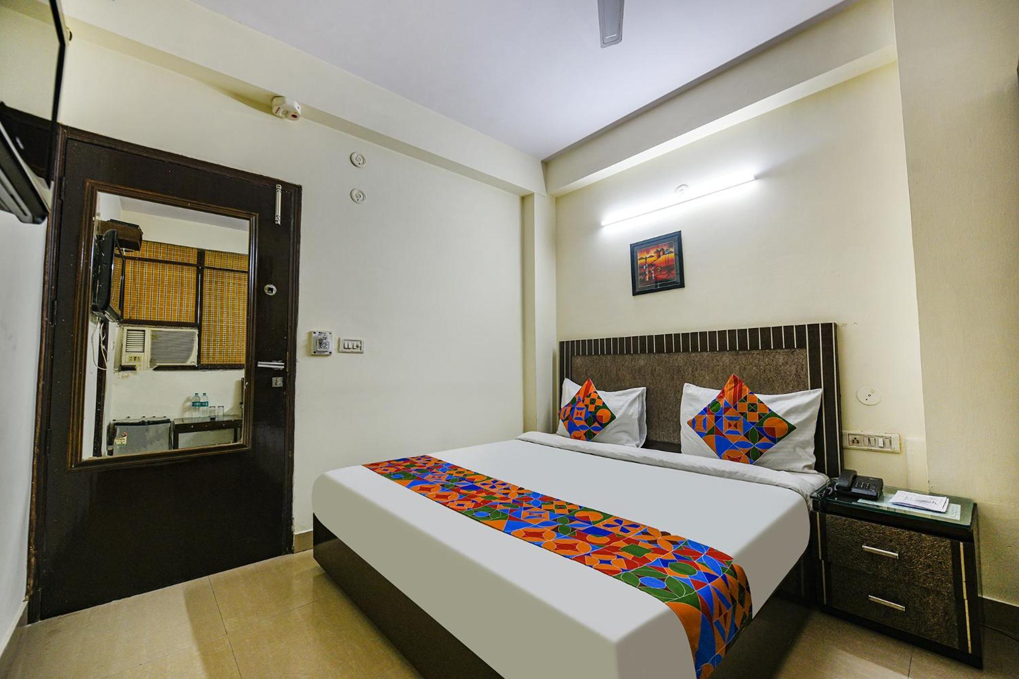 Fabhotel Swiss International Patel Nagar Нью-Дели Экстерьер фото